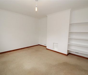2 bed ground floor apartment to let in Brentwood - Photo 1