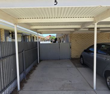 Your Perfect 2 Bedroom Home Awaits&excl; - Photo 3