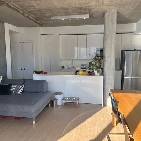 Superbe 4 1/2 au centre-ville de Québec chiens acceptés tout inclus cession de bail - Photo 3