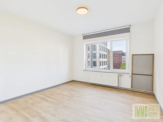 Appartement te huur - Foto 1
