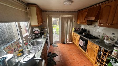 1 bedroom house to rent Eastcott Close, Luton, Bedfordshire, LU2 - Photo 3