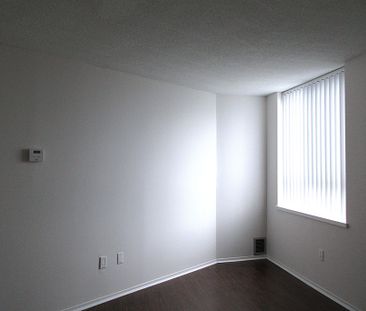 For Lease - 270 Queens Quay Unit# 2702, Toronto, Ontario - Photo 3