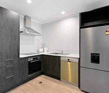 Handy To Hospital - Photo 2