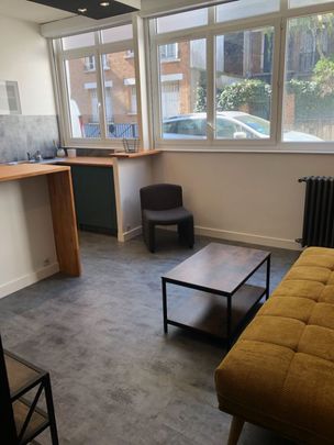 Location Appartement 1 pièce Meublé 33m² PARIS 15ème - Photo 1