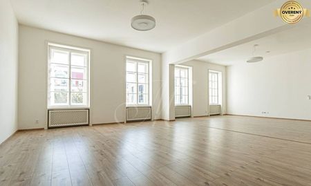 METROPOLITAN I Priestranný a svetlý 4i byt v Centre s parkovaním - Fotografia 4