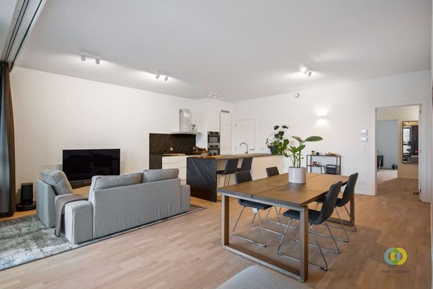 Appartement met 2 slaapkamers en terras - Photo 1