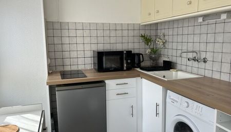 Appartement 1 pièces 37m2 REIMS 640 euros - Photo 2