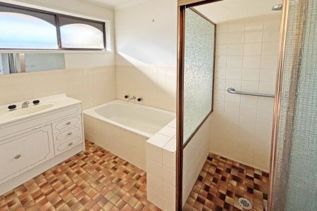 Conveniently Located - Photo 5