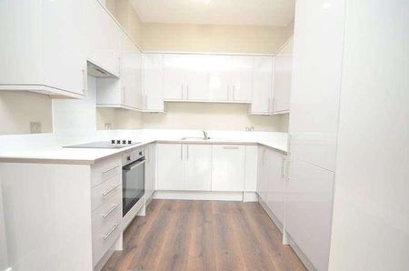 Malvern Road, Hornchurch, Essex, RM11 - Photo 2