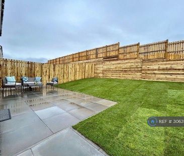 3 bedroom semi-detached house to rent - Photo 6