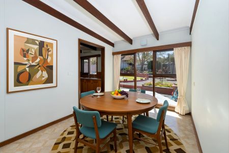 Unique Armidale Residence with Striking Design - Photo 2