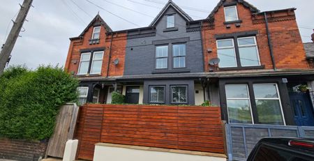 Room 2, Longroyd Terrace, Beeston, LS11 5HJ - Photo 4