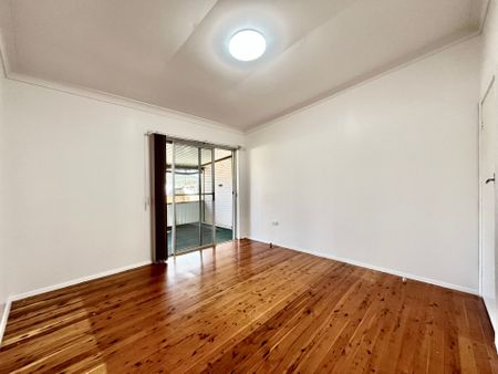 Stunning Family Home! - Photo 5