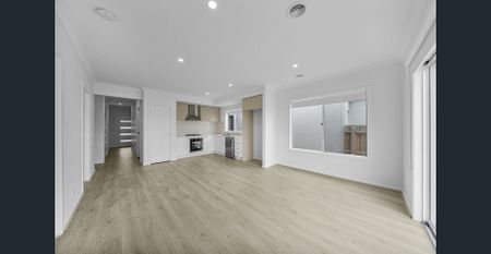 Brand New Home with multiple Ensuites! - Photo 2