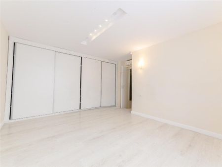 Compound villa - Photo 2