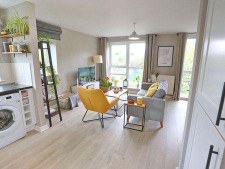 2 Bed Flat, Manchester, M11 - Photo 3