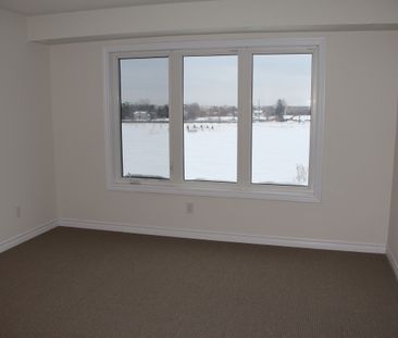For Lease - 3068 Cascade Common N/A, Oakville, Ontario - Photo 4