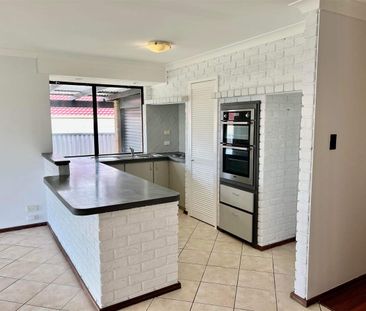 Coastal Charm in Old Halls Head! - Photo 4