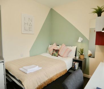1 bedroom in a house share to rent - Photo 5