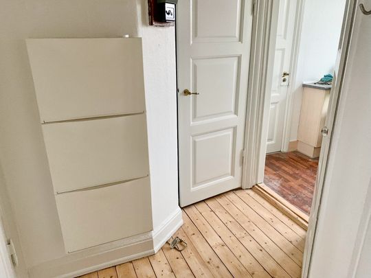 Rummelig 2 værelses lejlighed i vestbyen - Foto 1