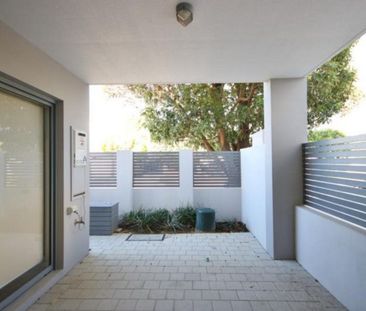 Light and Bright Ground Floor Apartment - Photo 3