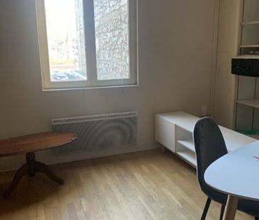 Location Appartement 1 pièce 24m² - Photo 1