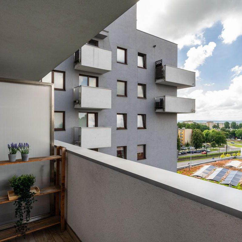 Apartament z dużym balkonem, 150m tram. QUATROPARk - Photo 1