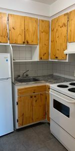 3 1/2 CHAUFFE EAU CHAUDE PRES DU METRO A AHUNTSIC - Photo 3