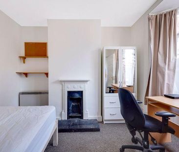 5 bedroom terraced house to rent - Photo 3