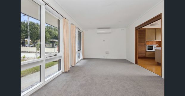 Fresh, Convenient & Move-In Ready in CBD Precinct - Photo 1