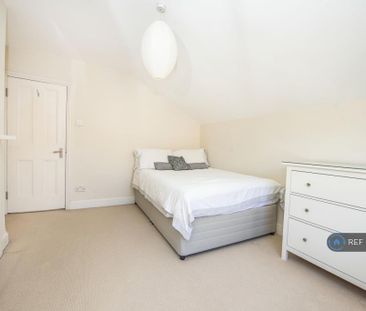 4 bedroom terraced house to rent - Photo 5