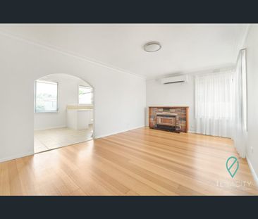 102 Ballarat St, Yarraville, Vic 3013 - Photo 2