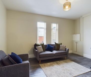Apt 1, 340 Newtownards Road, Belfast, BT4 1HE - Photo 3