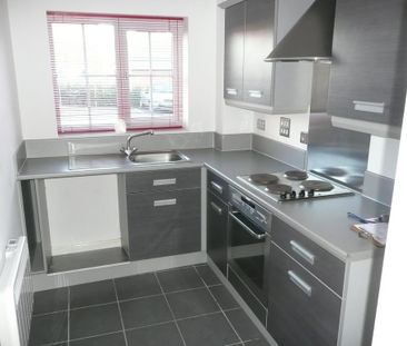 2 bedroom flat to rent - Photo 4