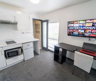 Studio Flat, Pershore Road, B5 - Photo 1