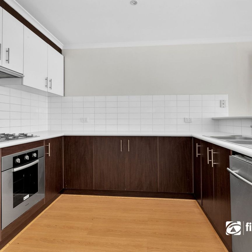 2/7 Montana Drive, 3030, Werribee Vic - Photo 1