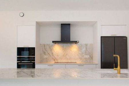 Proche de la Place du Luxembourg, Bel appartement meublé 3 chambres - Photo 3