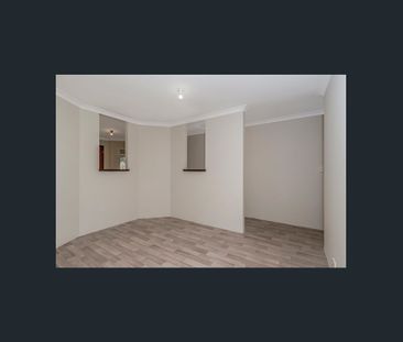 3x2 WITH HUGE POWERED WORKSHOP IN WARNBRO! - Photo 1