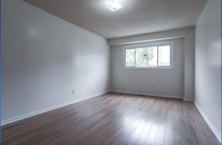 For Lease - 26 Greenleaf Terrace, Toronto, Ontario - Photo 5