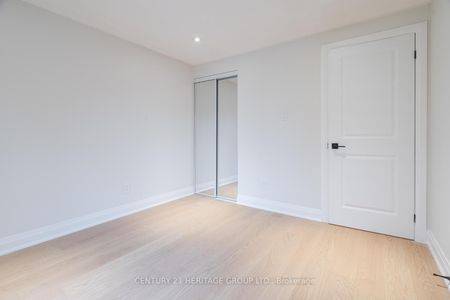 For Lease - 23 Merrylyn Drive Unit# Main, Richmond Hill, Ontario - Photo 3