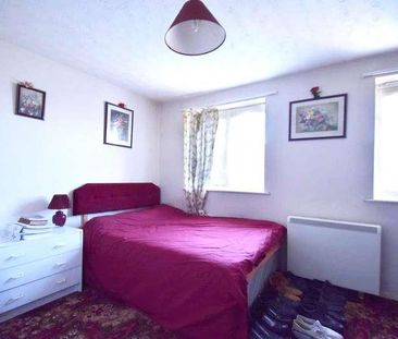 Honey Close, Dagenham, RM10 - Photo 2