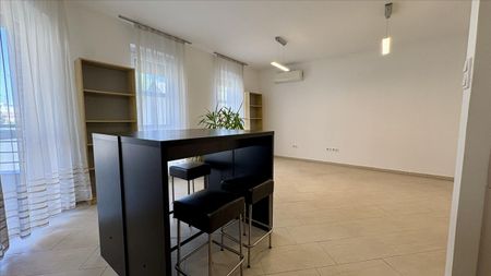 Kiadó újszerű állapotú lakás - Debrecen - Fotó 3