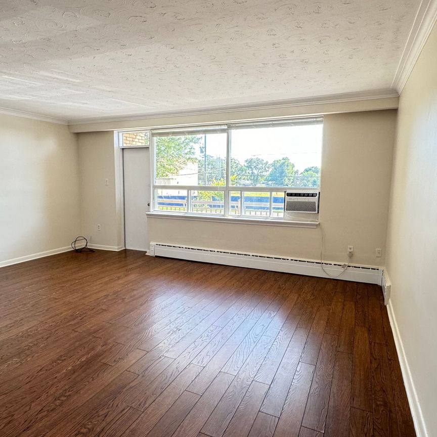 For Lease - 242 Wilmington Avenue, Toronto, Ontario - Photo 1