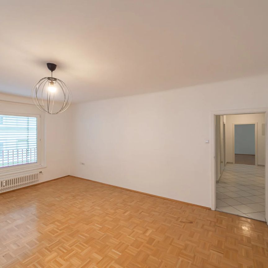 Gut aufgeteilte, zentrumsnahe Familien- oder WG-Wohnung (3 Zi. + separate Küche) ab 01.07.26! - Foto 1