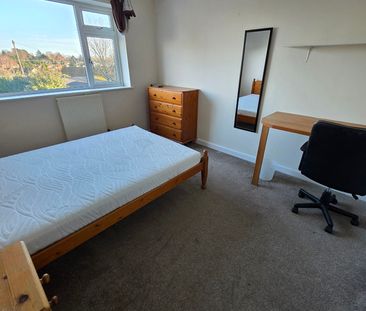 5 bed house to rent in Bluebell Crescent, Norwich, Norwich - Photo 4