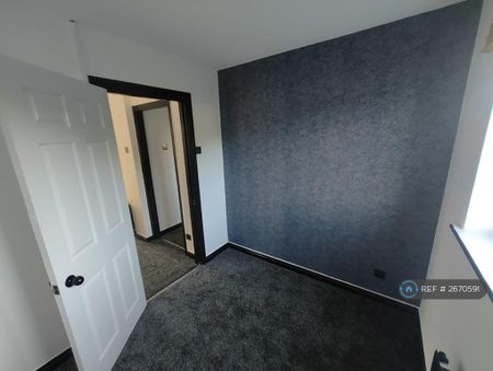 3 bedroom detached house to rent - Photo 5