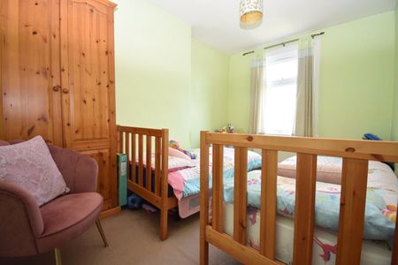 Marmadon Road, London, SE18 - Photo 2