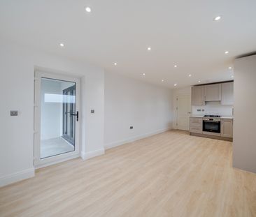 1 Bed Flat, West Hill, CR2 - Photo 1