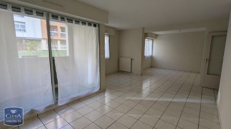 Location Appartement 4 pièces 81m² DIJON 21000 - Photo 2