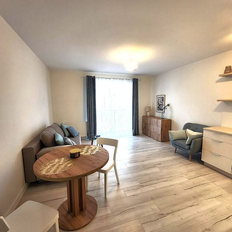 Wynajmę kawalerkę z balkonem i miejscem postojowym - Photo 1